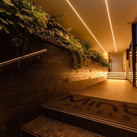 Mint Hotel 84 On Katherine Йоханнесбург Экстерьер фото