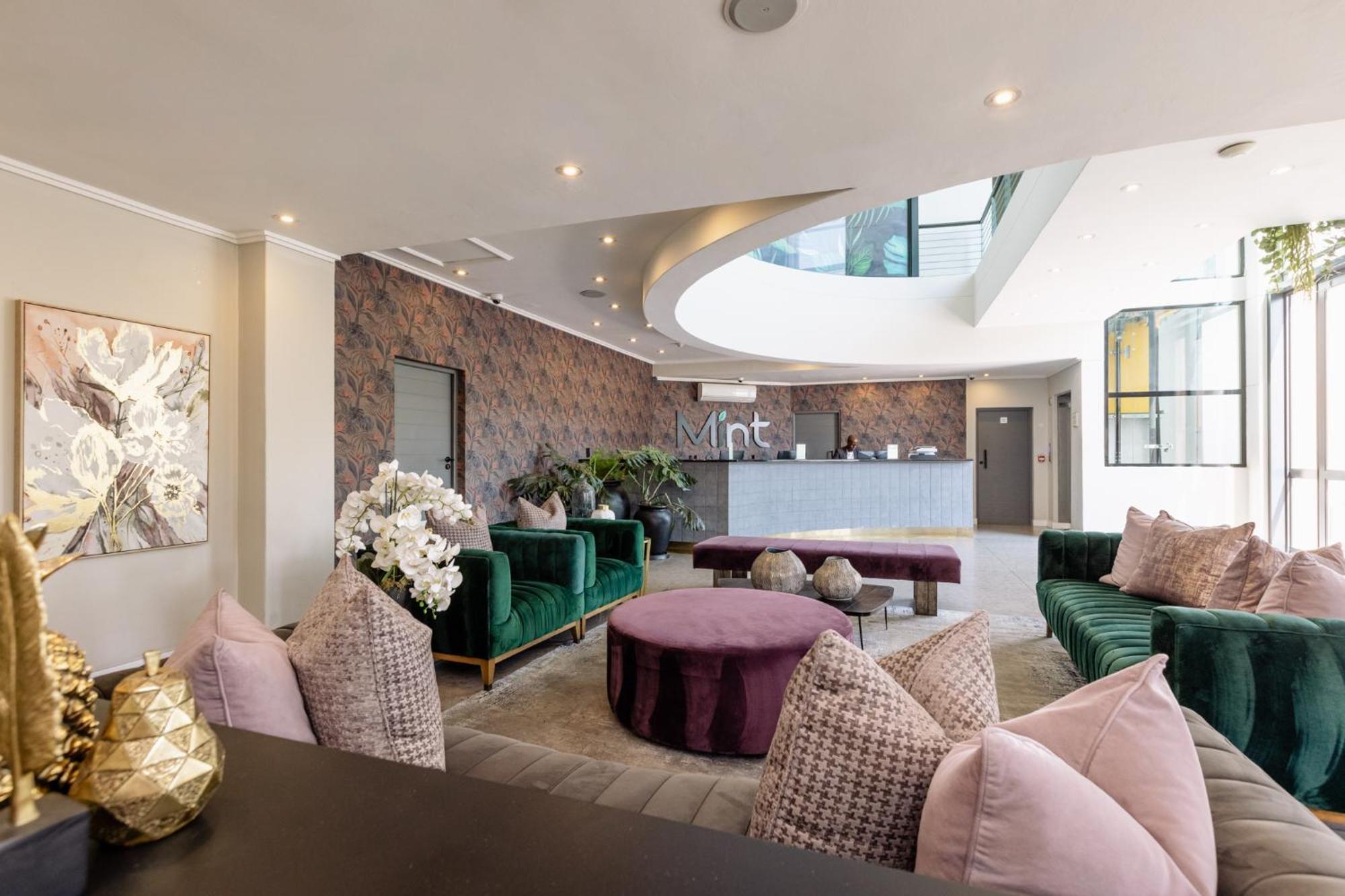 Mint Hotel 84 On Katherine Йоханнесбург Экстерьер фото