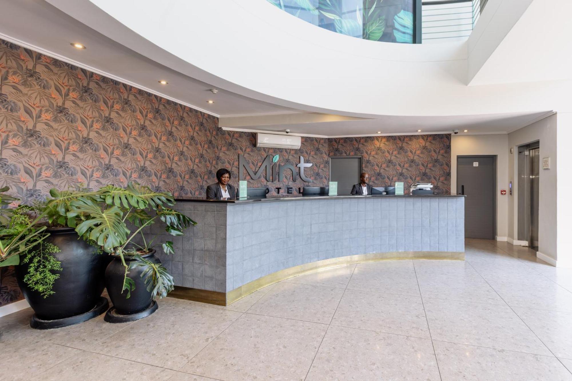 Mint Hotel 84 On Katherine Йоханнесбург Экстерьер фото